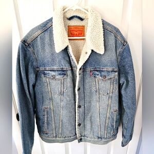 Levi's Mens Large fleece lined denim jacket